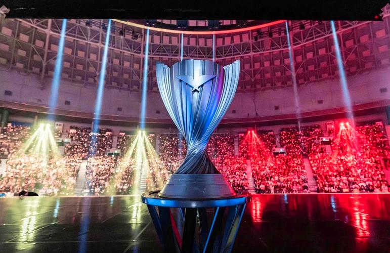 <strong>7月7日洲際賽 LCK 奪冠，LPL 夏季賽 12 日重燃戰火</strong>